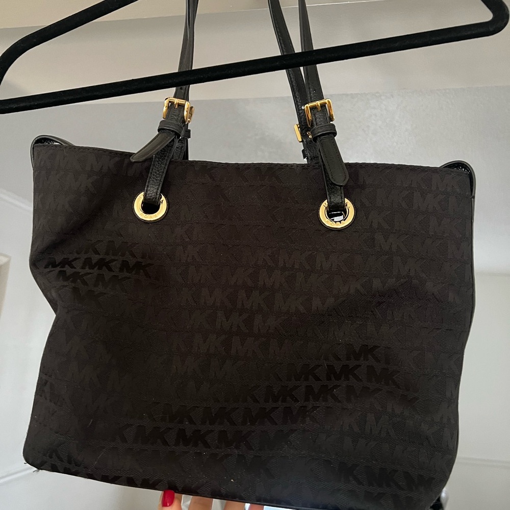 Michael kors black tote purse - Picture 2 of 6